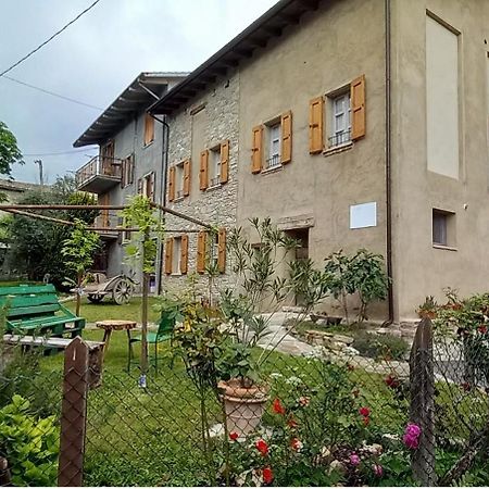 Отель La Casa Di Lillia Кастельново-не-Монти Экстерьер фото